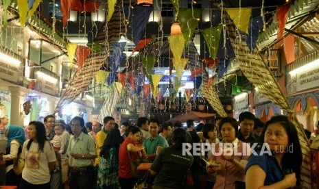 Keramaian di La Piazza Kelapa Gading