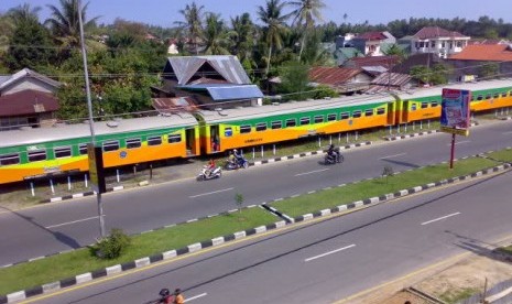 Kereta api di Padang Pariaman.