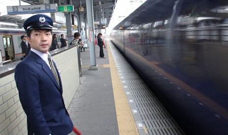 kereta api di sakai osaka  jepang1