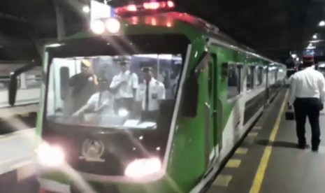 Kereta api di stasiun Yogyakarta