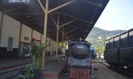 Kereta Api Mak Itam salah satu warisan budaya dunia Ombilin Coal Mining Heritage of Sawahlunto. Empat Badan Usaha Milik Negara (BUMN) melakukan kolaborasi untuk melakukan Reaktivasi jalur kereta lintas Sawahlunto-Muaro Kalaban.