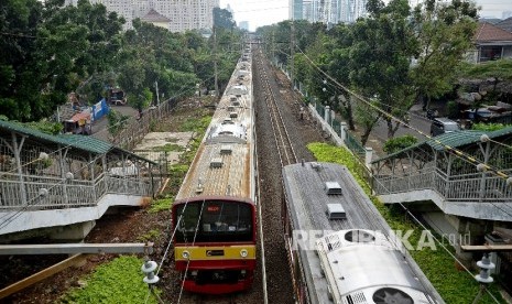 Kereta Commuter Line 