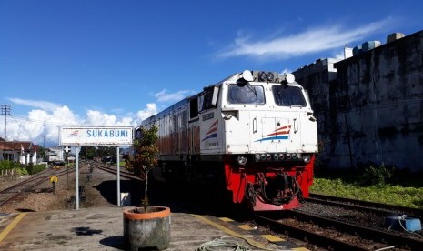 Kereta Pangrango jurusan Sukabumi-Bogor