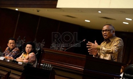 Kerjasama Pemberantasan Korupsi. Plt Ketua KPK Taufiequrachman Ruki memberikan sambutan usai penandatanganan kerjasama antara DPD RI dengan KPK saat pembukaan masa sidang IV DPD RI di Komplek Parlemen Senayan, Jakarta, Selasa (19/5).