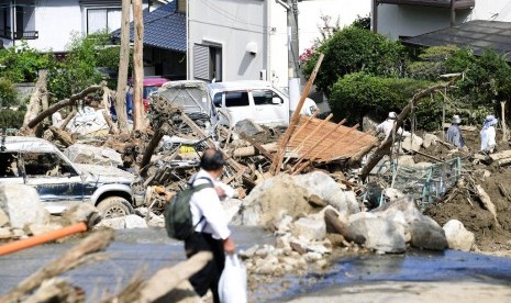 Kerusakan akibat banjir bandang di Hiroshima, Jepang, Selasa (10/7).