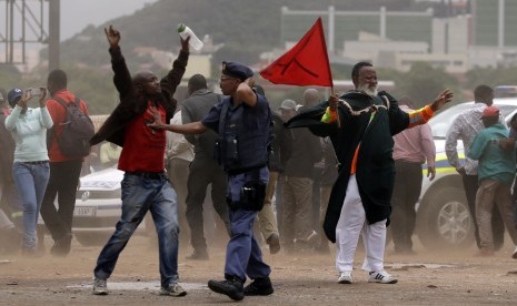 Kerusuhan anti-imigran di Pretoria, Afrika Selatan, Jumat (24/2).