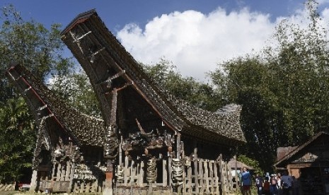 Ketekesu merupakan salah satu objek wisata di Toraja yang ramai dikunjungi baik wisatawan lokal atau pun mancanegara terutama di hari libur.