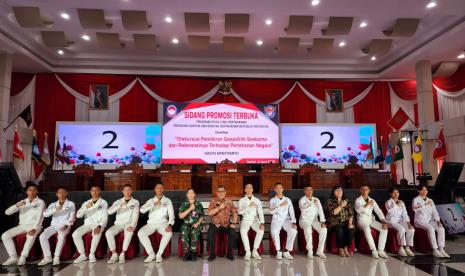 *Keterangan foto:* Hasto Kristiyanto saat menghadiri gladi kotor persiapan sidang promosi terbuka program doktor di Aula Merah Putih Universitas Pertahanan, Sentul Bogor, Jawa Barat, Ahaf, (5/6/2022).