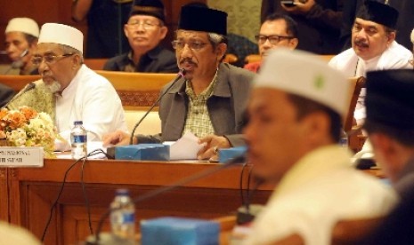 Ketua Aliansi Nasional Anti Syiah (ANNAS) KH Athian Ali.