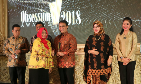 Ketua Badan Sosialisasi Majelis Permusyawaratan Rakyat Republik Indonesia (MPR RI) Ahmad Basarah, menerima penghargaan sebagai Best Achiever in Legislator pada agenda tahunan “Obsession Awards 2018”.