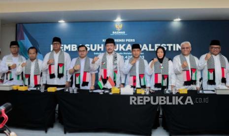 Ketua BAZNAS RI Noor Achmad saat melakukan konferensi pers di kantor BAZNAS RI, Jakarta, Senin (30/10/2023).