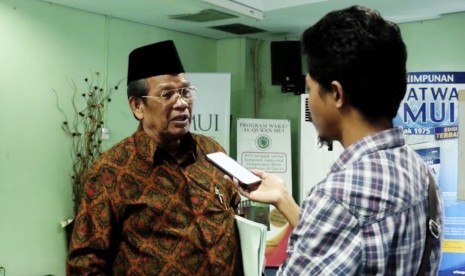 Ketua Bidang Hukum dan Perundang-Undangan MUI Basri Bermanda (Kiri)