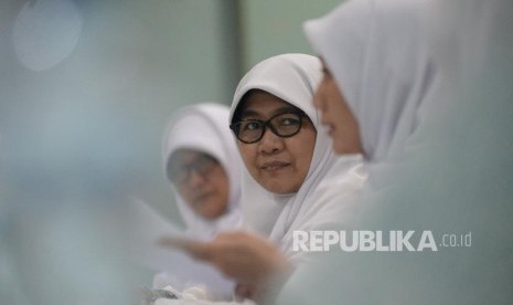 Ketua Bidang Perempuan dan Ketahanan Keluarga (BPKK) DPP PKS Wirianingsih menyampaikan pandangannya saat berkunjung ke kantor Republika, Jakarta, Senin (18/12).