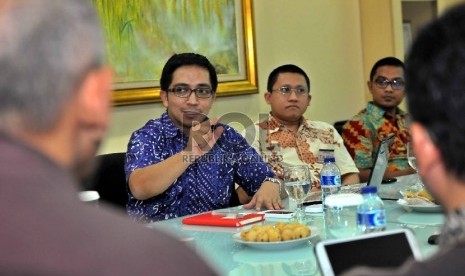 Ketua Departemen Politik dan Hubungan 