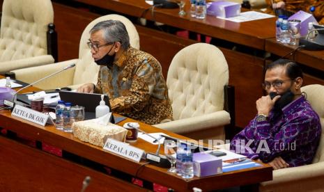 Otoritas Jasa Keuangan (OJK) menyebut permintaan kredit perbankan dapat mendorong perputaran investasi saham pada bursa perdagangan nasional. Setidaknya program restrukturisasi kredit juga membantu mendorong kinerja industri pasar modal.