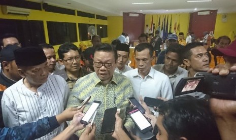 Ketua Dewan Pakar Partai Golongan Karya (Golkar) Agung Laksono).