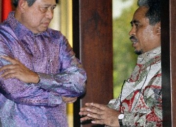 Ketua Dewan Pembina Demokrat Susilo Bambang Yudhoyono dan Presiden PKS Lutfi Hasan Ishaq