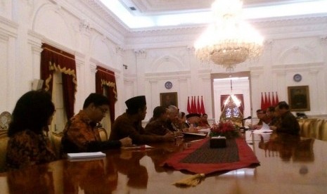 Ketua Dewan Pengarah BPIP serta sejumlah pengurus melakukan pertemuan dengan Presiden Jokowi di Istana Merdeka, Kamis (22/3). 