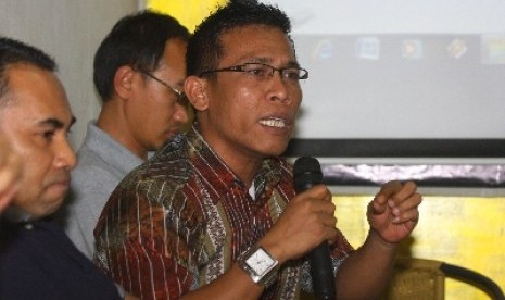 Ketua Dewan Perimbangan Nasional (DPN) Relawan Perjuangan Demokrasi (Repdem) Masinton Pasaribu (kedua kanan).