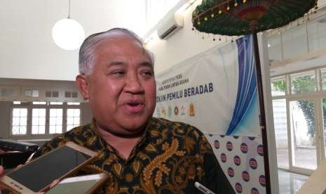 Ketua Dewan Pertimbangan Majelis Ulama Indonesia (MUI) Din Syamsuddin memberikan keterangan kepada wartawan di Kantor CDCC, Jakarta Selatan, Kamis (27/9).