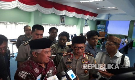 Ketua Dewan Pertimbanhan (Wantim) Majelis Ulama Indonesia (MUI), Prof Din Syamsuddin usia menggelar dialog bersama Kapolri Jenderal Tito Karnavian di Gedung MUI, Jakarta, Selasa (21/3)