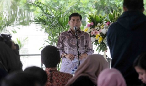 Ketua Dewan Perwakilan Rakyat (DPR) Setya Novanto memberikan sambutannya saat meresmikan fasilitas umum di kompleks Parlemen Senayan, Jakarta., Jumat (6/2).(Republika/Agung Supriyanto)