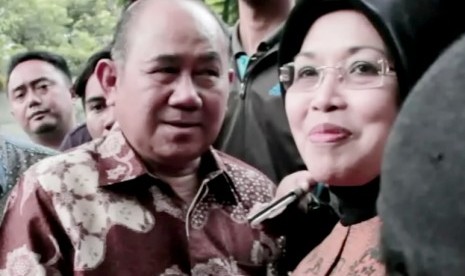 Ketua Dewan Pimpinan Daerah Partai Demokrat Nachrowi Ramli dan calon Wakil Gubernur Jakarta Sylviana Murni   