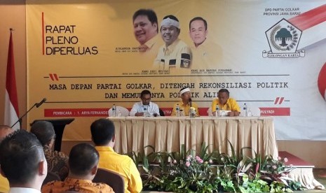 Ketua DPD Partai Golkar Jabar Dedi Mulyadi mengatakan, pihaknya siap berkoalisi dengan partai lain dalam menghadapi pilkada serentak. 