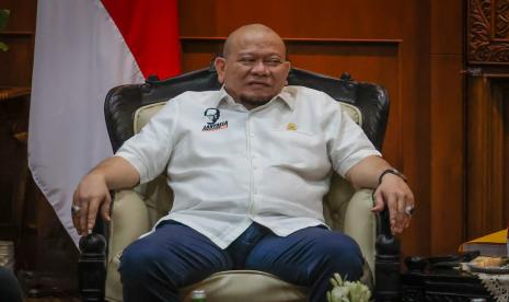 Ketua DPD RI, AA La Nyalla Mahmud Mattalitti, meminta Pimpinan MPR untuk segera menyelenggarakan rapat gabungan MPR.