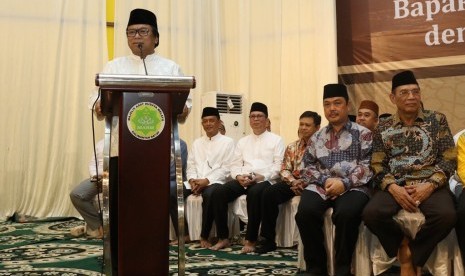 Ketua DPD RI Oesman Sapta, Sabtu (17/6) lalu, menyelenggarakan acara buka bersama masyarakat dan tokoh Pontianak di Rumah Adat Melayu