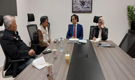 Ketua DPN BSMI M Jazuli Ambari (kedua dari kiri) bertemu dengan Associate Minister of Health and Population Dr Hatem F Amer di Kairo, Mesir, belum lama ini