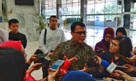 Ketua DPP PDIP sekaligus Wakil Ketua MPR, Ahmad Basarah saat menyampaikan sejumlah keterangan di Gedung Nusantara III, Komplek Parlemen, Jakarta, Selasa (13/8).