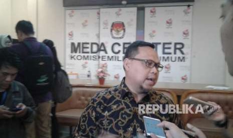 Ketua DPP PKB Lukman Edy saat memberikan keterangan kepada wartawan di kantor KPU, Menteng, Jakarta Pusat, Senin (17/9).