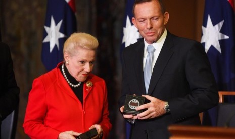 Ketua DPR Australia Bronwyn Bishop dan PM Tony Abbott. 