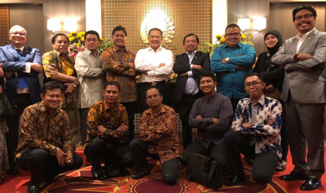 Ketua DPR RI Bambang Soesatyo bertemu dengan para alumni KAHMI.