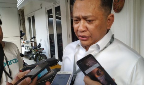 Ketua DPR RI Bambang Soesatyo hadiri rapat pleno terbuka penetapan pasangan calon presiden dan wakil presiden terpilih Pemilu 2014 di Gedung Komisi Pemilihan Umum (KPU), Jakarta, Ahad (30/6).