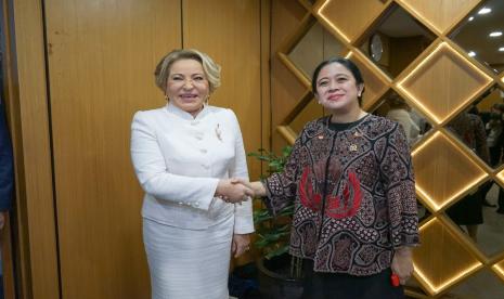 Ketua DPR RI Puan Maharani melakukan pertemuan bilateral dengan Chairwoman of the Federation Council of the Russian Federation, Valentina Matviyenko. Sejumlah isu dibahas oleh Puan saat bertemu dengan pimpinan Majelis Tinggi Parlemen Rusia itu.