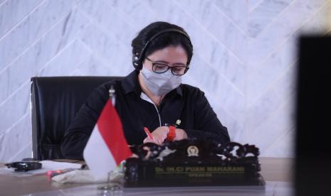 Ketua DPR RI Puan Maharani menilai bahwa penanganan Covid-19 yang efektif menjadi faktor kunci dalam pertumbuhan ekonomi.