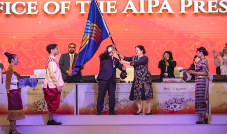 Ketua DPR RI sekaligus Presiden ASEAN Inter Parliamentary Assembly (AIPA) 2023 Puan Maharani, mengesahkan 30 resolusi di Sidang Umum AIPA 2023.