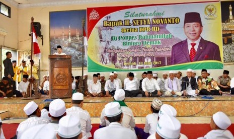 Ketua DPR RI Setya Novanto melakukan Safari Ramadhan ke Pesantren Rahmatullah Demak