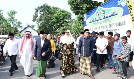 Ketua DPR Setya Novanto berada Kabupaten Probolinggo untuk menghadiri peringatan Hari Santri Nasional di Pondok Pesantren Syekh Abdul Qodir Al Jailani, Ahad (22/10). 