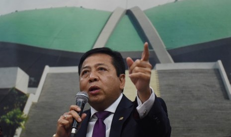 Ketua DPR Setya Novanto melakukan konferensi pers terkait pelaksanaan Ibadah Haji pimpinan DPR di Kompleks Parlemen Senayan, Jakarta, Rabu (30/9).