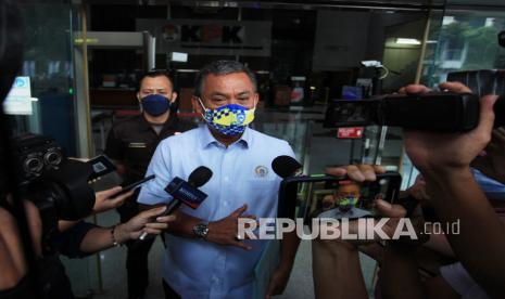 Ketua DPRD DKI Jakarta Prasetyo Edi Marsudi meminta penjabat gubernur ikut menuntaskan masalah banjir dan macet.