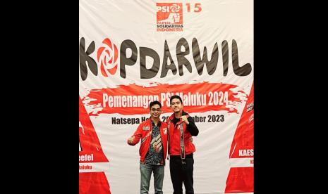 Ketua DPW PSI Maluku, Ronald Kneefel dan Ketum PSI