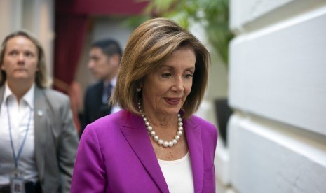 Ketua House of Representative Amerika Serikat (AS) Nancy Pelosi di Capitol, Washington sebelum meloloskan resolusi mengecam komentar rasialis Presiden AS Donald Trump, Selasa (16/7).