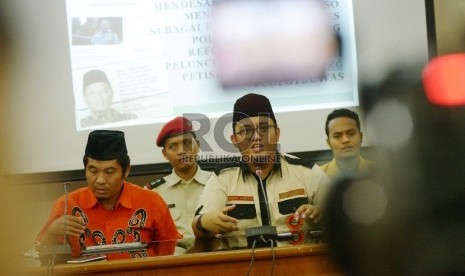 Ketua Ikatan Pemuda Muhammadiyah Dahnil Anzar Simanjuntak (tengah/Ilustrasi)