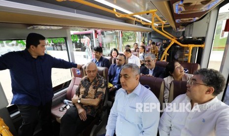 Ketua Inasgoc Erick Thohir,  dalam acara Inasgoc dan Kementerian Luar Negeri yang diikuti perwakilan 45 negara peserta Asian Games 2018.  Acara berlangsung Rabu (28/3) di Hotel Fairmont Jakarta.  Dilanjutkan meninjau Venue Asian Games 2018 di kawasan GBK Senayan.  