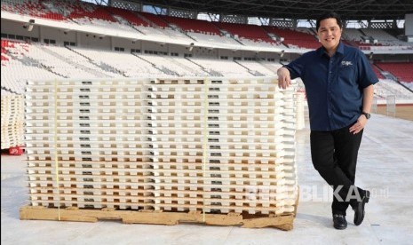 Ketua INASGOC, Erick Thohir meninjau kondisi terkini Stadion Utama Gelora Bung Karno (SUGBK) Senayan Jakarta, Selasa (22/5).