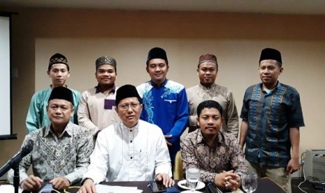  Ketua Komisi Dakwah dan Pengembangan Masyarakat MUI, KH M Cholil Nafis, bersama dengan peserta dakwah pedalaman. 