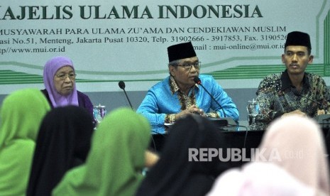 Munas MUI 2020 Diusulkan Bahas Masa Jabatan Presiden. Ketua Komisi Fatwa MUI Hasanuddin AF (tengah).